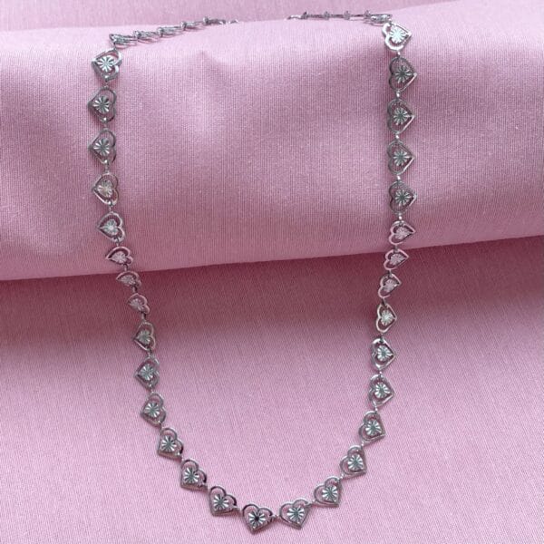 ''Hollow Heart'' ketting