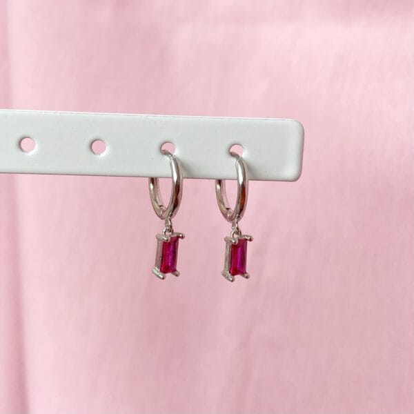 ''I Swear to Pink'' oorbellen