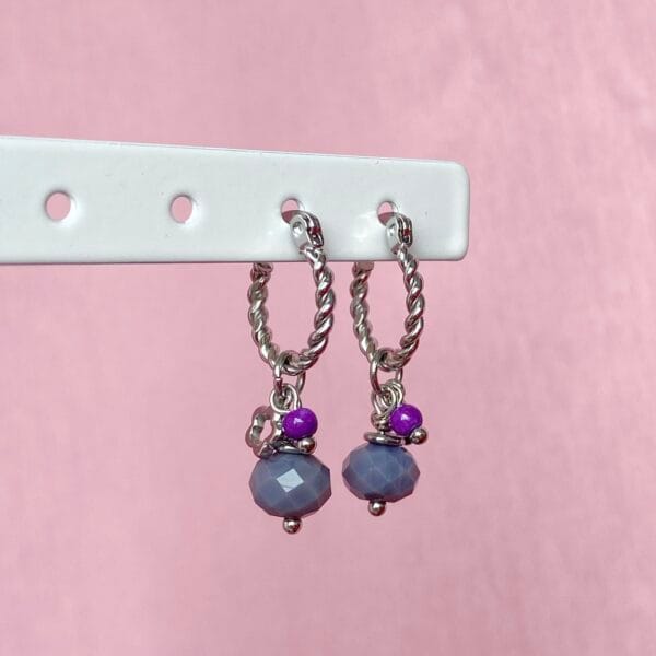 ''Purple twist'' oorbellen