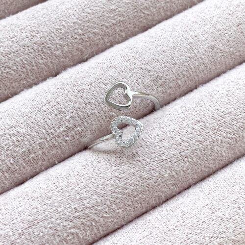 ''Glowing Love'' ring